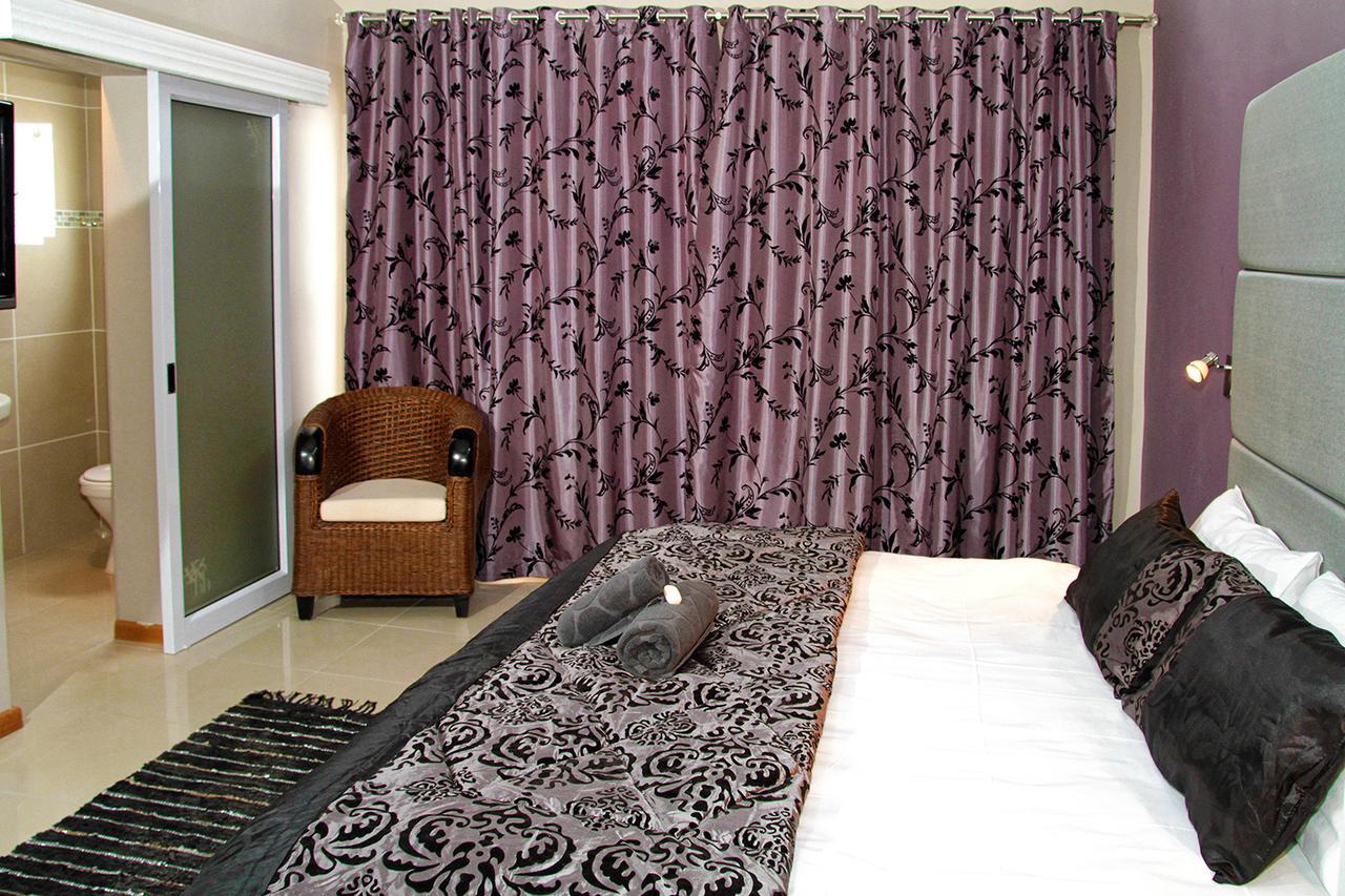 Village Boutique Hotel Otjiwarongo Exterior foto